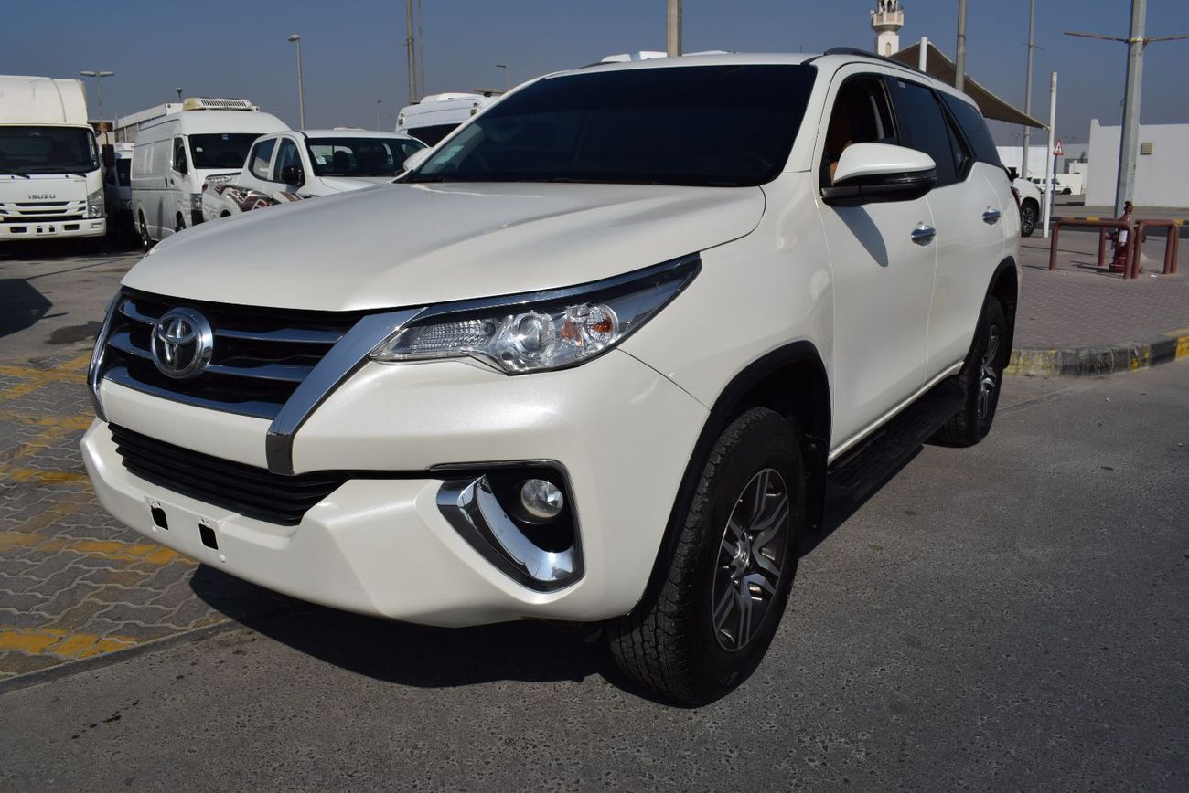 Toyota Fortuner Toyota Fortuner EXR 2.7L (160 HP), model:2019. Excellent condition
