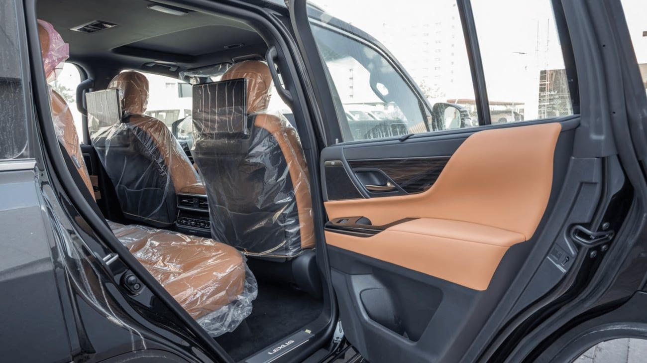 لكزس LX 700h SIGNATURE