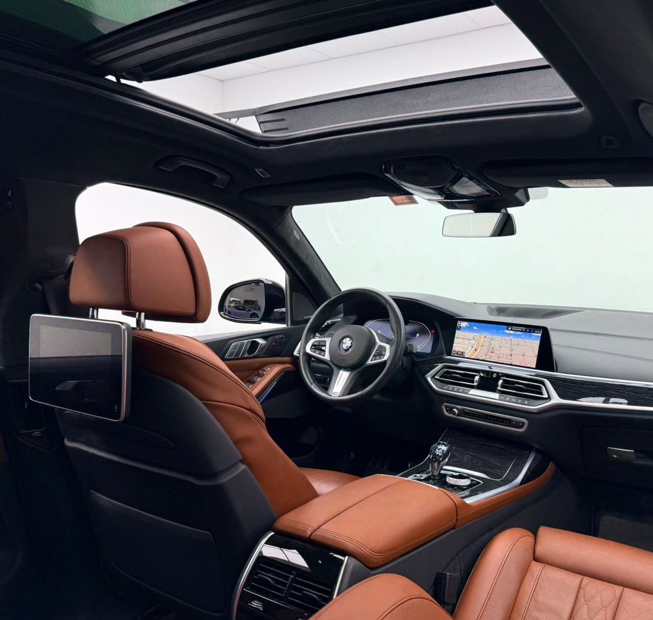 بي أم دبليو X7 2022 BMW X7 xDrive40i M-Sport, 2027 BMW Warranty + Service Pack, Low Km, 7 Seater, GCC