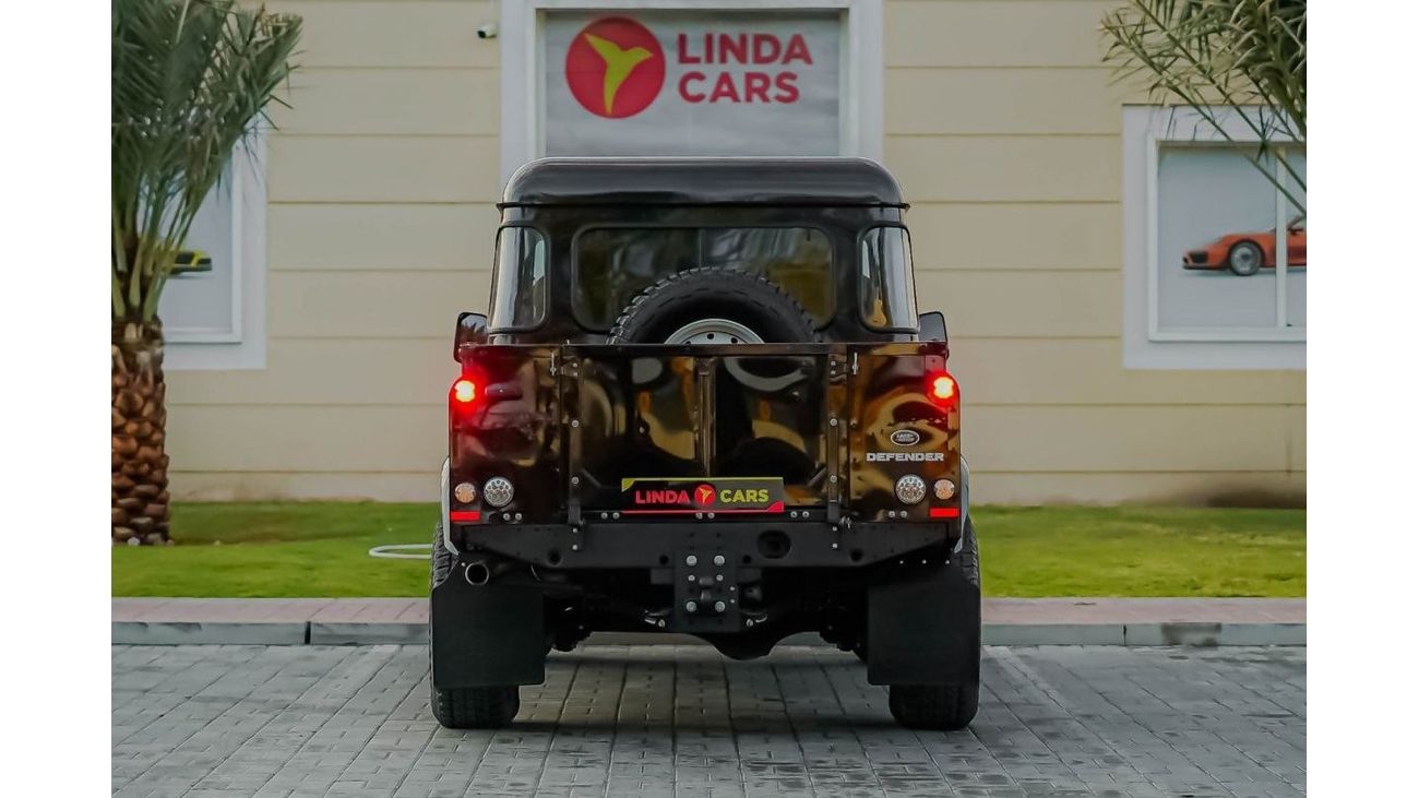 Land Rover Defender 110