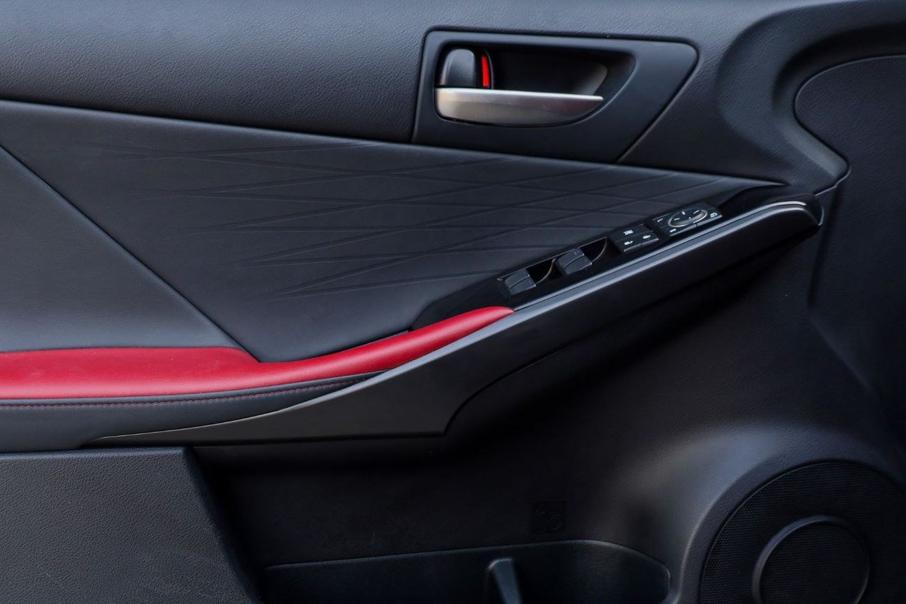 Lexus IS300 Premier Lexus IS300 2021 GCC under Warranty with Flexible Down-Payment.