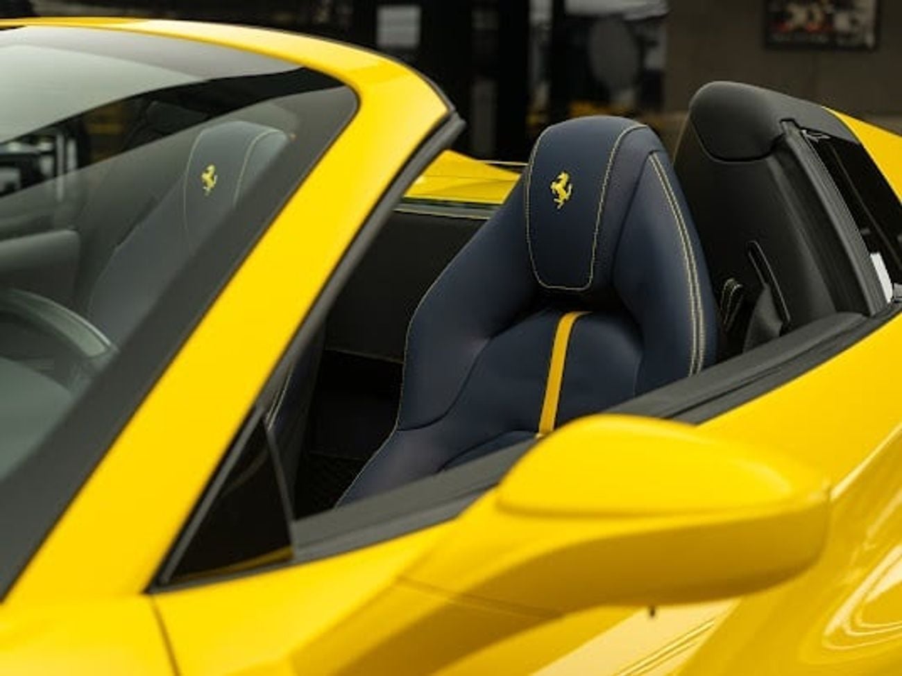 Ferrari F8 Spider STD 3.9T V8