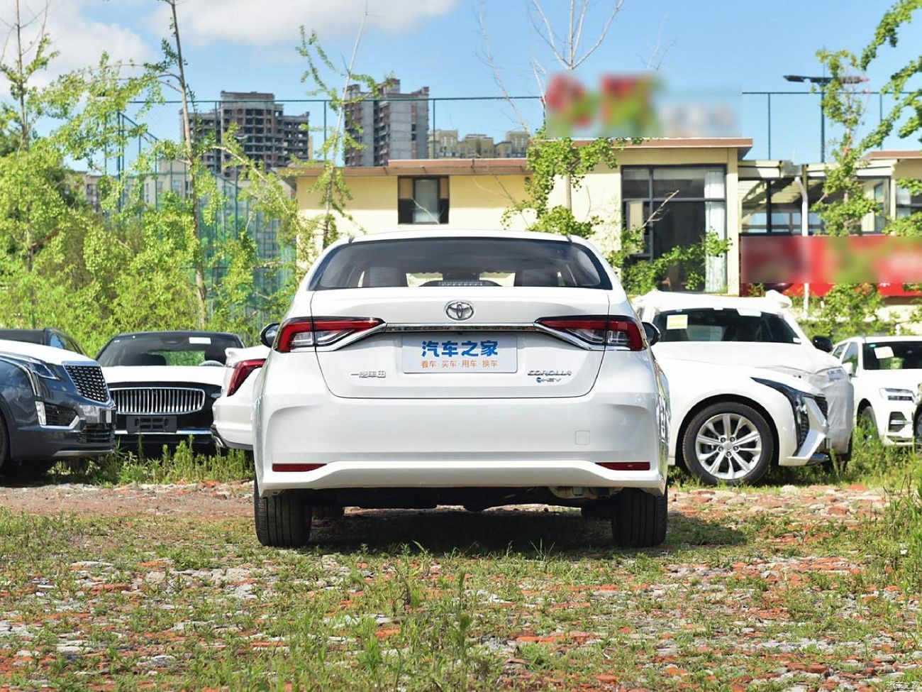 تويوتا كورولا XLI Hybrid 1.8L