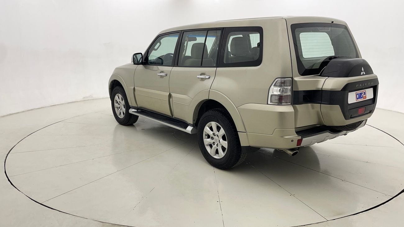 ميتسوبيشي باجيرو GLS LOWLINE 3.5 | بدون دفعة مقدمة | اختبار القيادة في المنزل