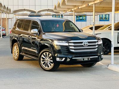Toyota Land Cruiser GXR Toyota Landcruiser 2019 Facelift 2024 V6