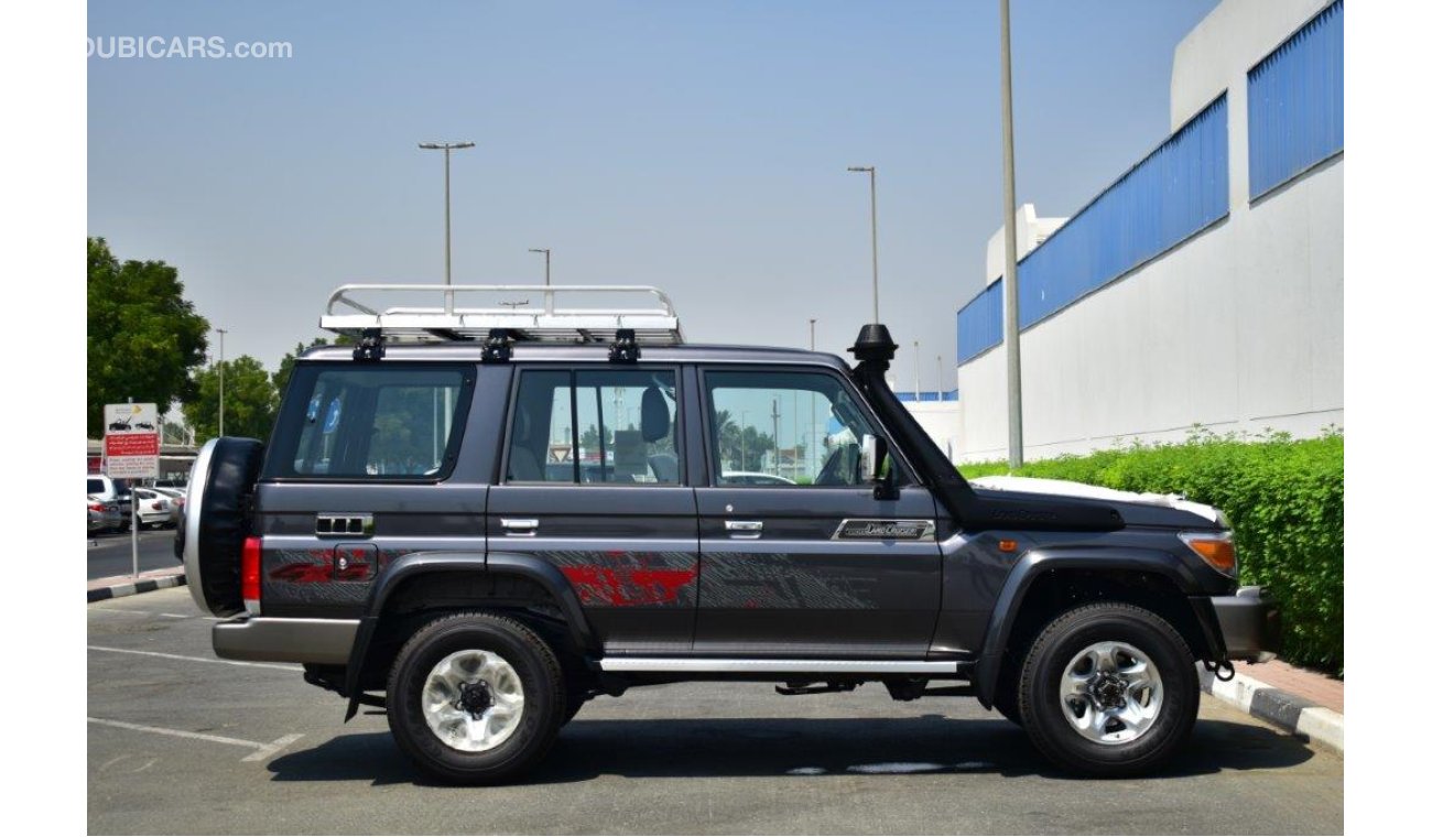 تويوتا لاند كروزر 76 Hardtop Lx Limited V8 4.5l Turbo Diesel 4wd 5 Seat Manual Transmission