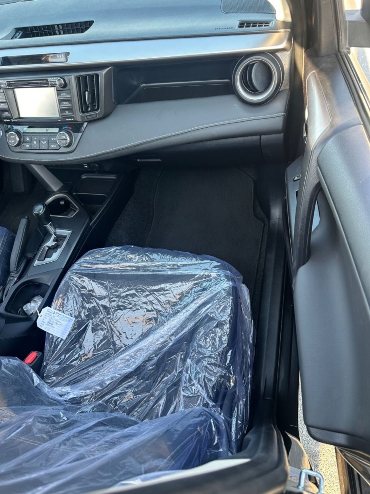 تويوتا راف ٤ Hybrid XLE 2.5L