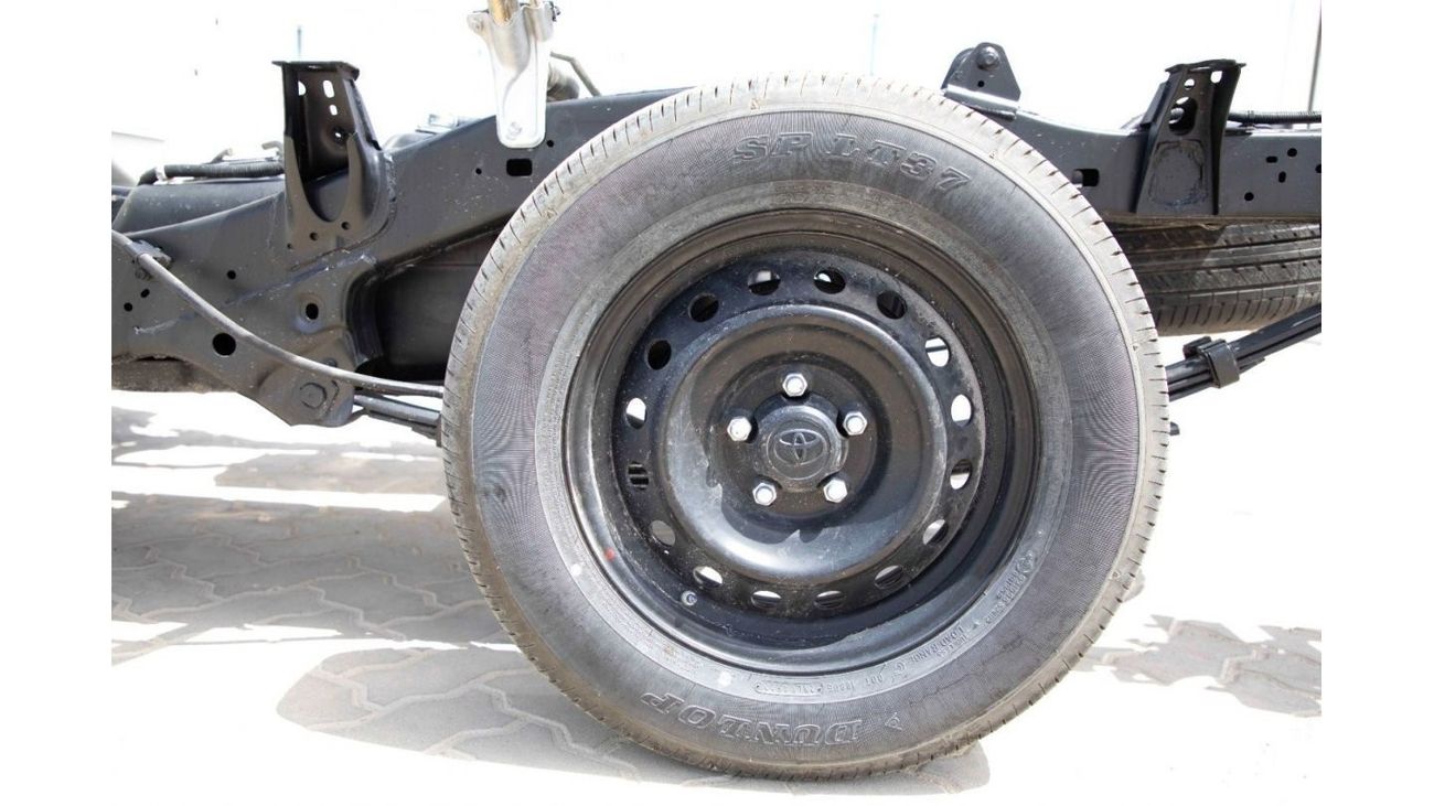 Toyota Hilux 2023 Toyota Hilux 4X2 2.7 Chassis Cab - Super White inside Red | Export Only