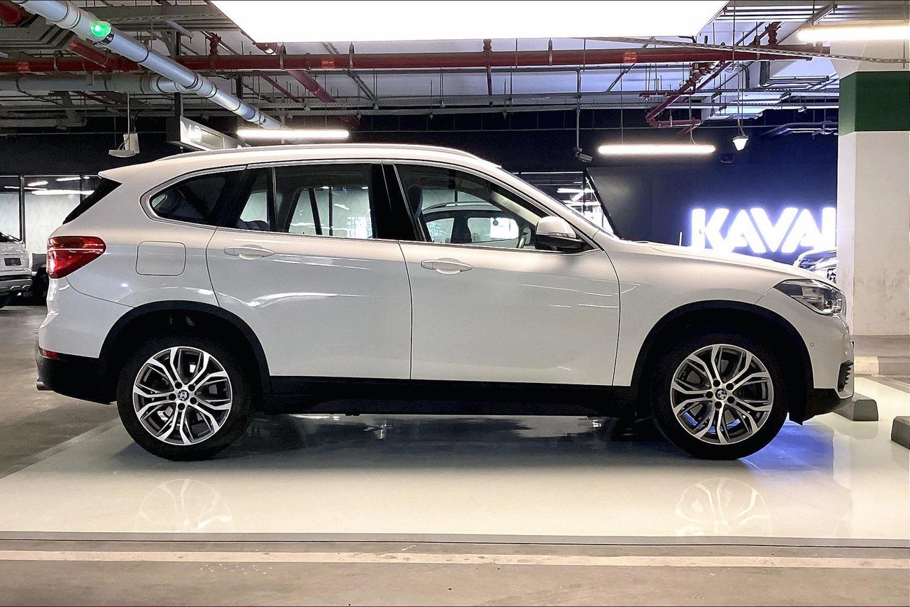 بي أم دبليو X1 sDrive 20i Sport Line | شامل الضمان | 0 ﺪﻔﻋﺓ ﺃﻮﻟﻯ