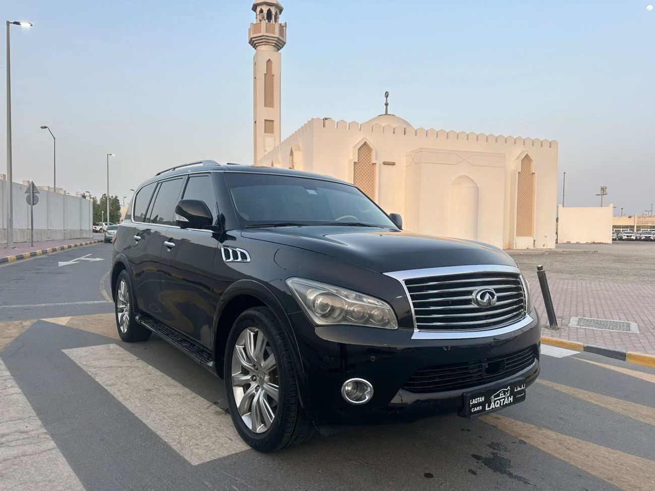إنفينيتي QX56 Luxury 5.6L