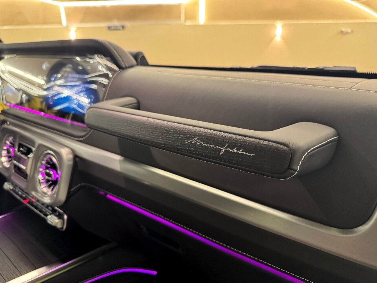 Mercedes Benz G63 AMG STD 2026 MERCEDES G63 | BLACK & PERFORMANCE PAKET | COOLING SEATS | MULTIMEDIA | 360 CAMERA | FULL O