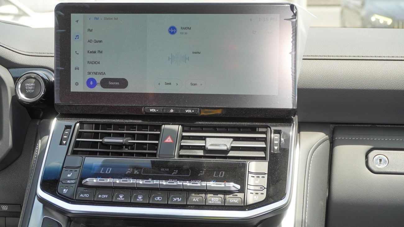 Toyota Land Cruiser VXR 3.5 L twin turbo V6