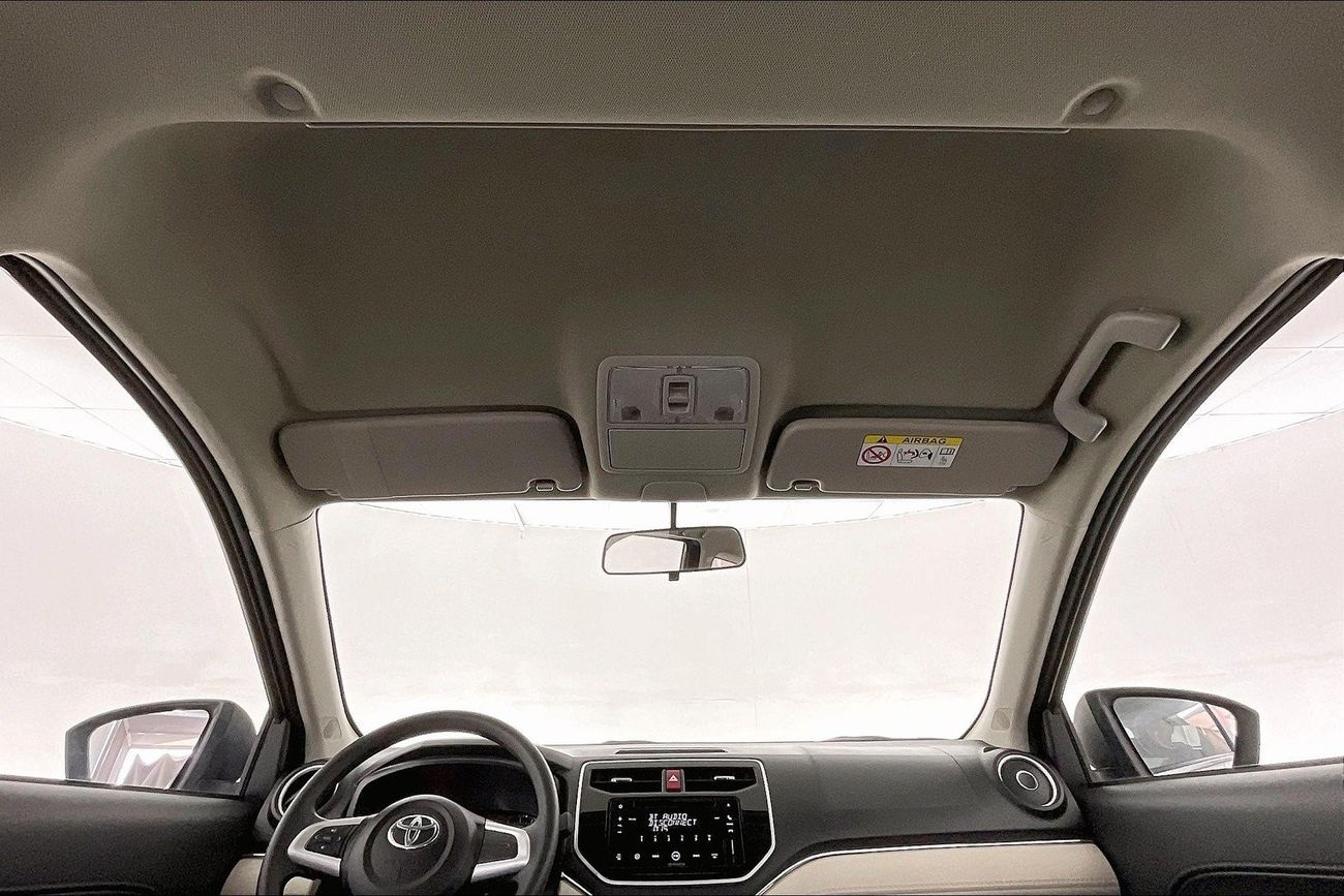 Land Rover Discovery HSE | 1 year free warranty | 0 Down Payment