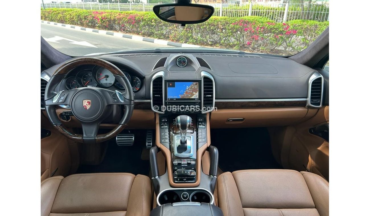 Porsche Cayenne PORSCHE CAYENNE GTS 2014 GCC FULL OPTION