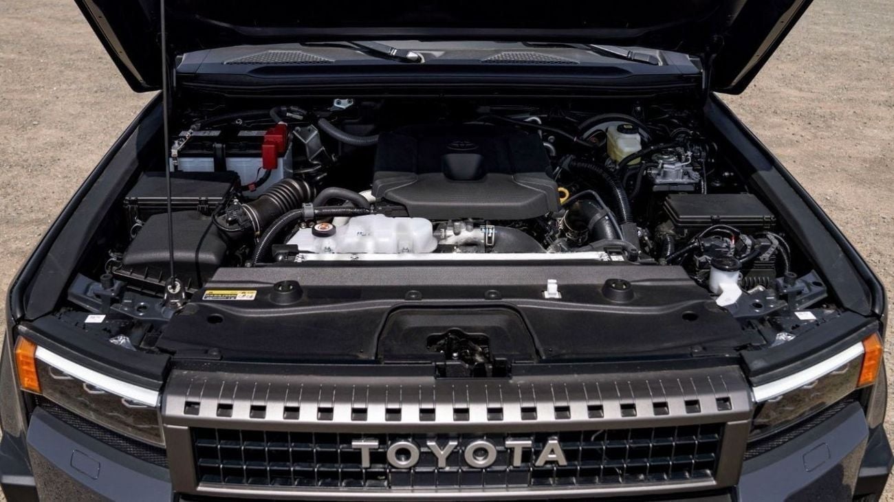 تويوتا برادو 250 WX+ LUXURY 2.8D AT MY2025 - GREY