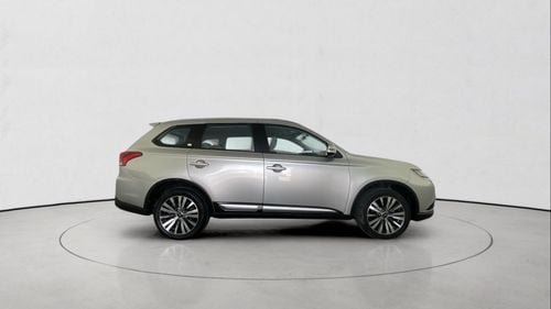 Mitsubishi Outlander 2.4 GLX ABS 7SEAT BASIC | Guaranteed Warranty | 0 Down Payment
