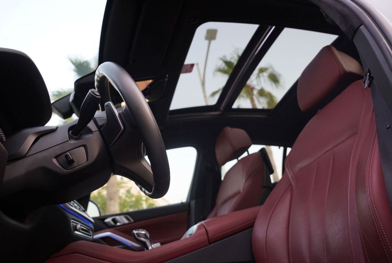 BMW X6M 2022 BMW X6 X-Drive 50i 4.4L GCC V8 M-Kit Carbon Fiber