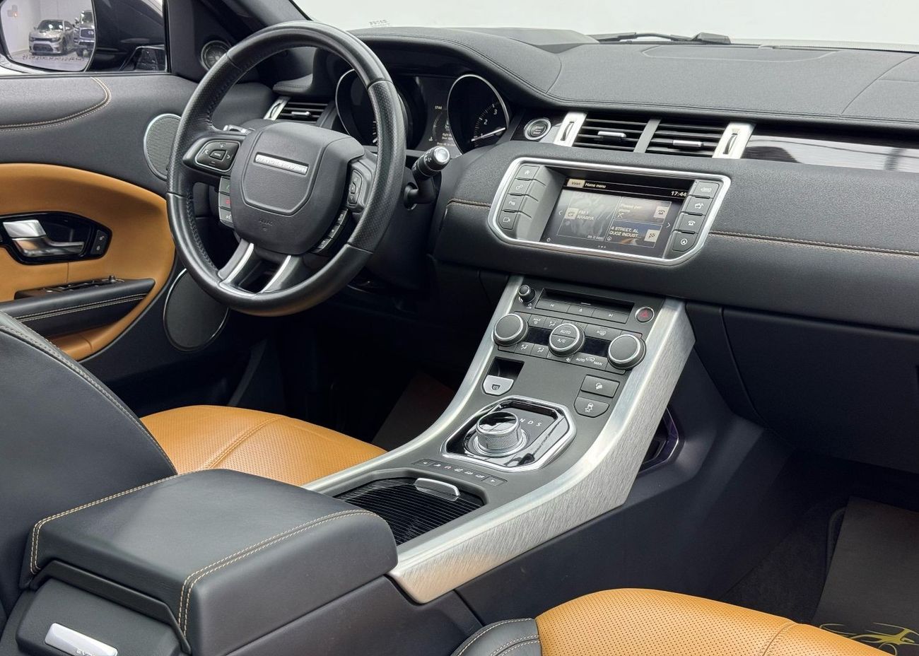 Land Rover Range Rover Evoque HSE Dynamic 2.0L (5 Door) 2016 Range Rover Evoque HSE Dynamic, Full Range Rover Service History, Exc