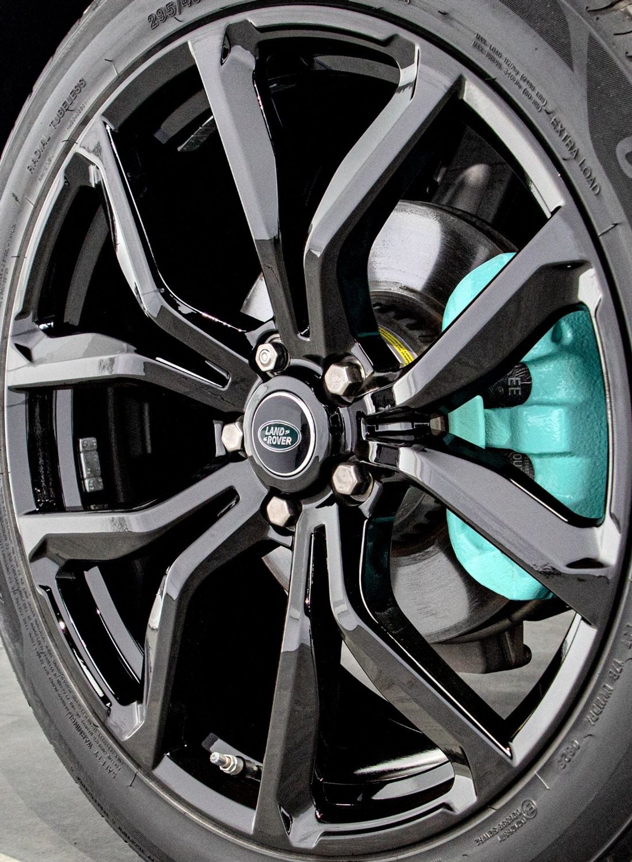 لاند روفر ديفندر P300 110 S 2.0L (7 Seater)