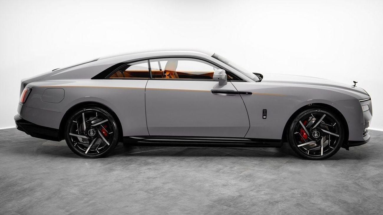 رولز رويس سبيكتر Black Badge - 2026 - GCC - Under Warranty and Service Contract