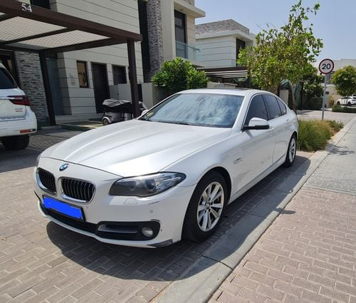 بي أم دبليو 520i