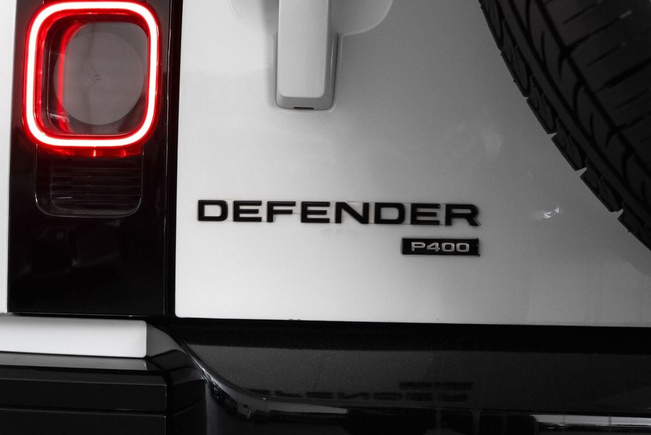 Land Rover Defender P400 110 X-Dynamic SE 3.0L (5 Seater)