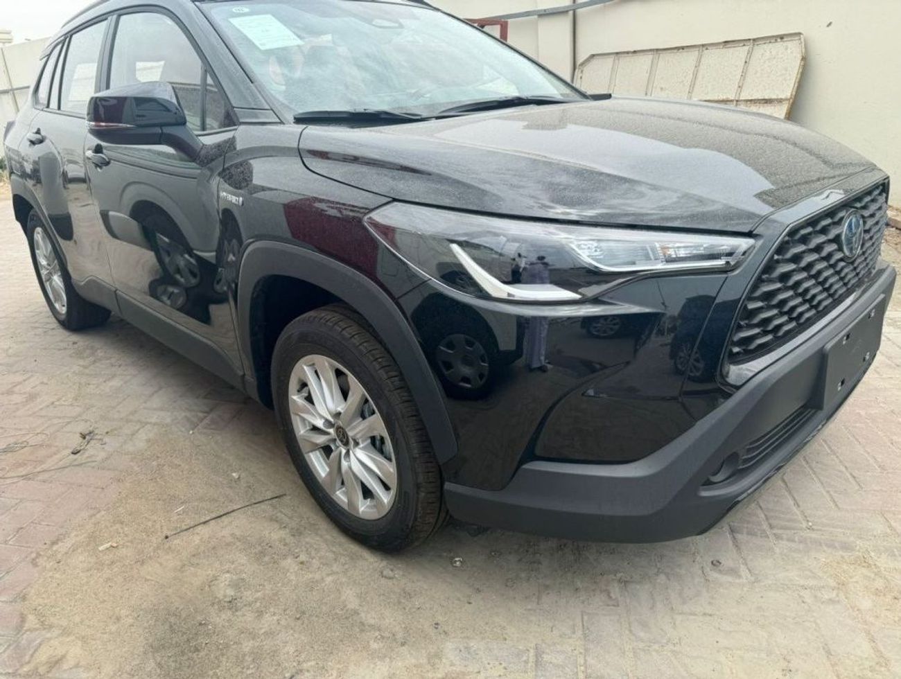 Toyota Corolla Cross 2.0L HYBRID FULL OPTION LEATHER SEATS SUNROOF 2025