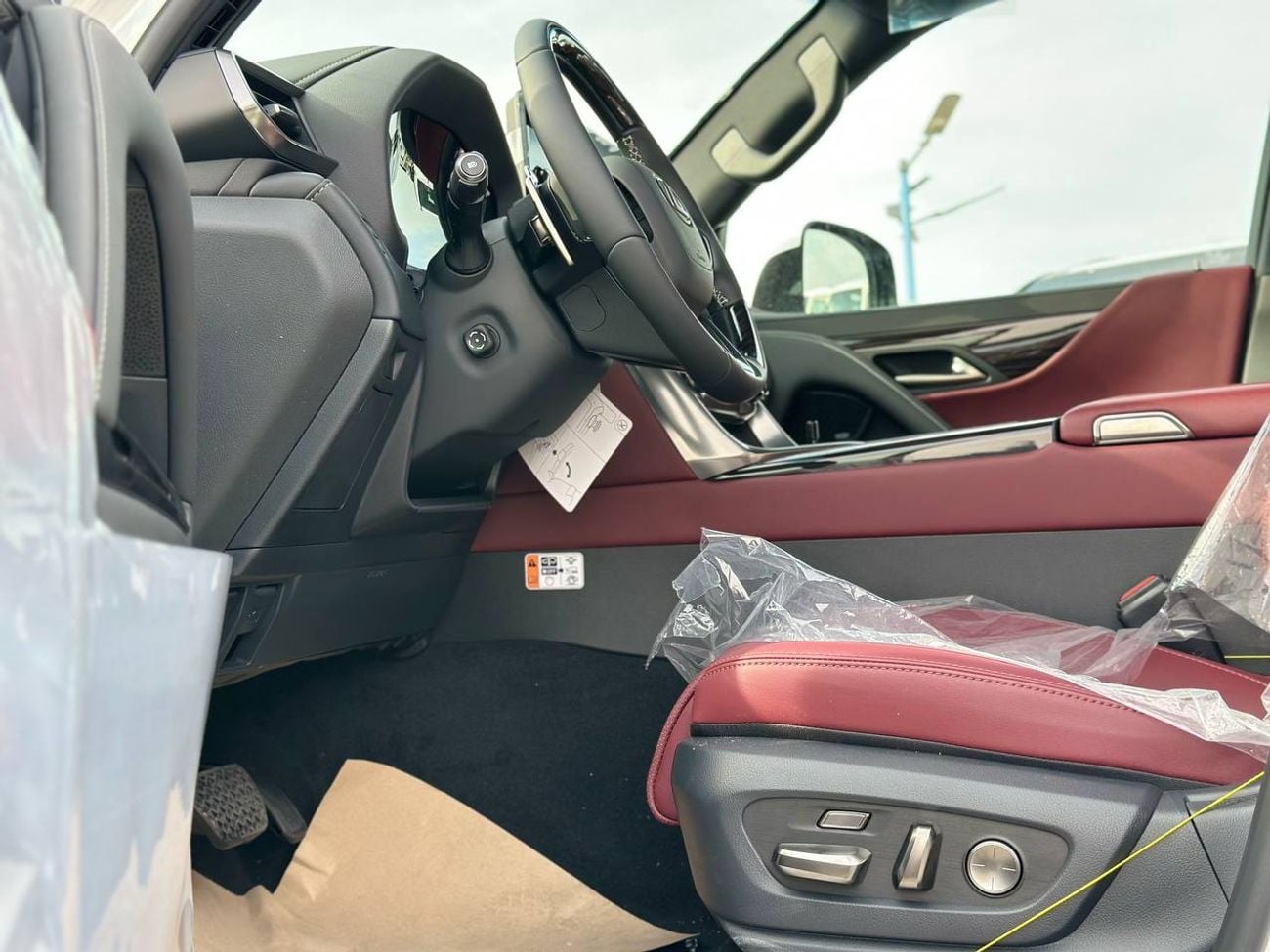 Lexus LX 700h Urban Signature 3.5L HEV A/T // 2026 // Full With Radar & Head Up Disable , 360 Camera , Wireless Ch