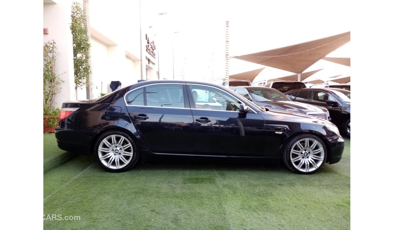 BMW 530i Gulf number one, leather hatch, cruise control, alloy wheels, sensors without accidents, in excellen