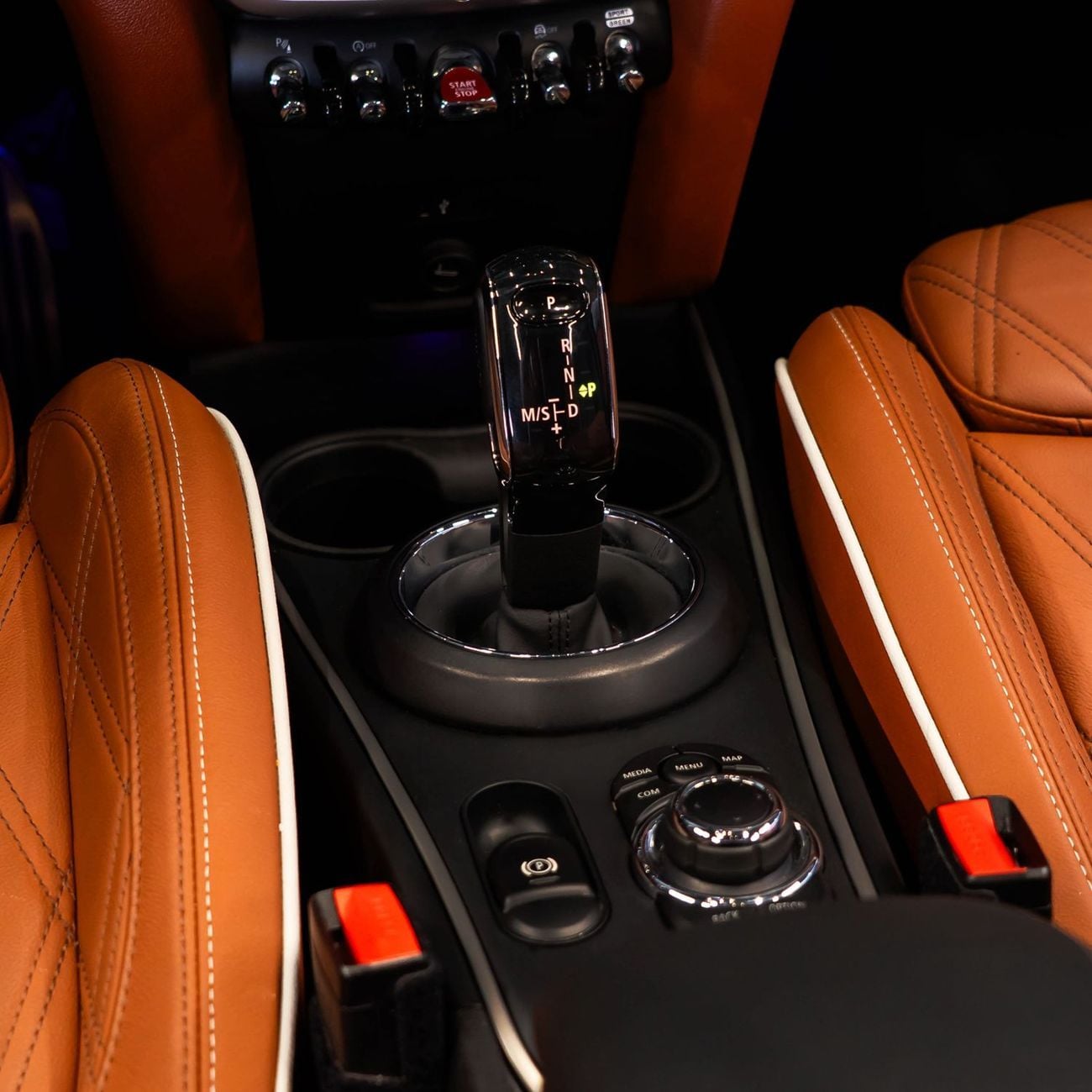 ميني كوبر إس كونتري مان AED 2,011 P.M • 0% Downpayment • MINI Countryman S ALL4   • Agency Warranty