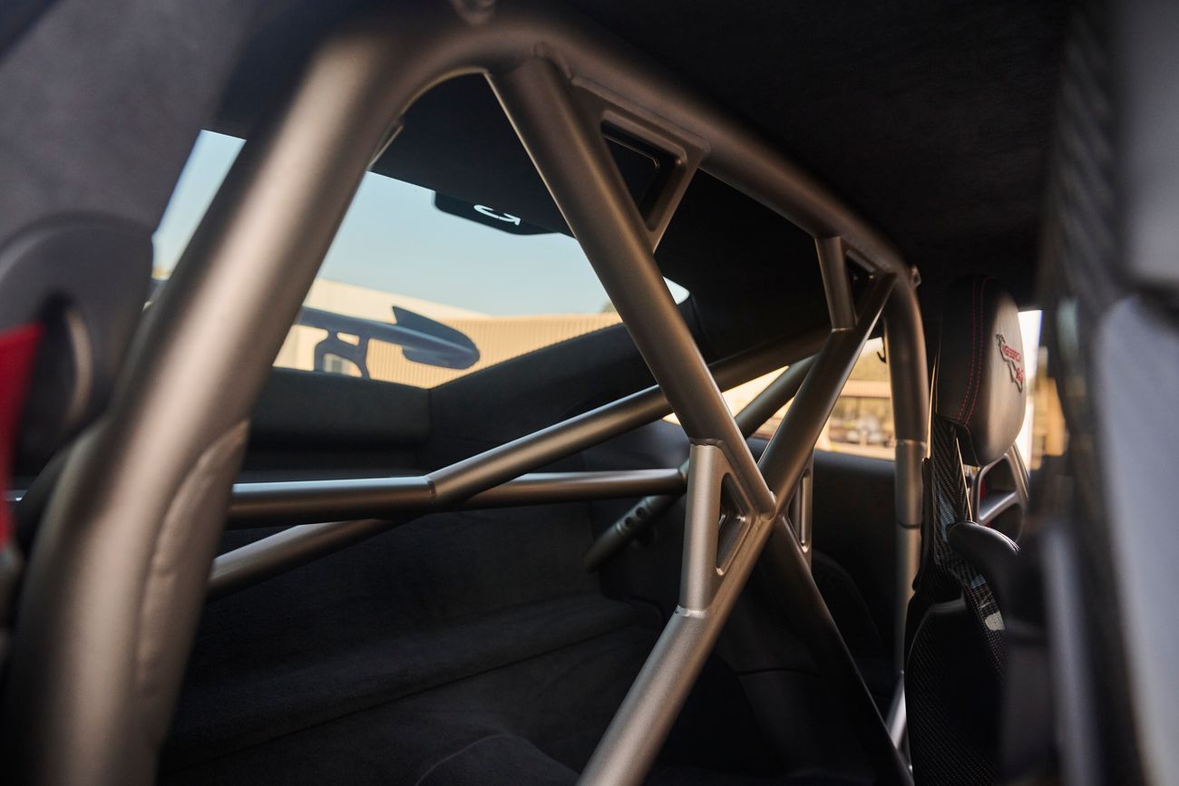 بورش 911 بورشه GT3 RS - Weissach  بورشه 911 GT3 RS مميزة جدًا مع الحزمة النادرة والمطلوبة "Weissach". في الجي