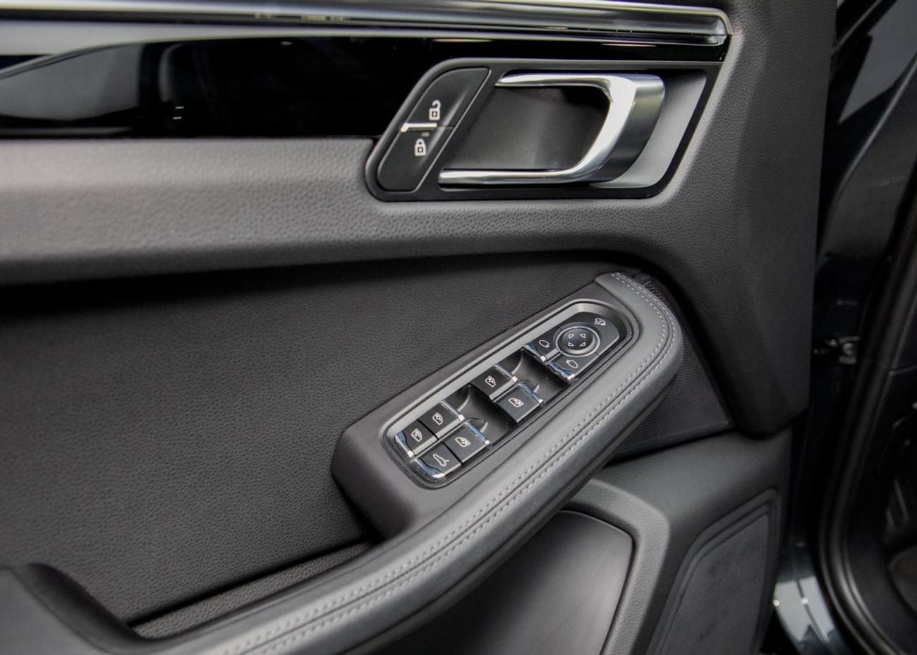 Porsche Macan STD