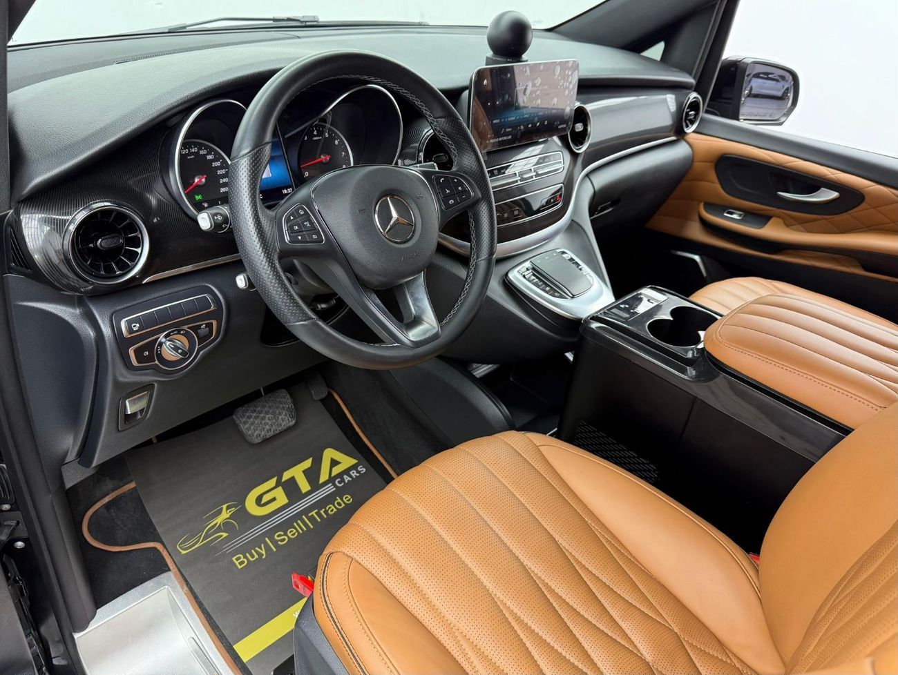 Mercedes-Benz V 250 2023 Mercedes Benz V250 V-Line Design, Warranty, Low Km, Fully Loaded, Excellent Condition, GCC