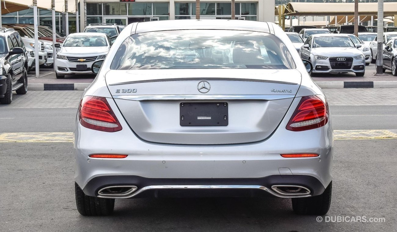 مرسيدس بنز E300 4 Matic