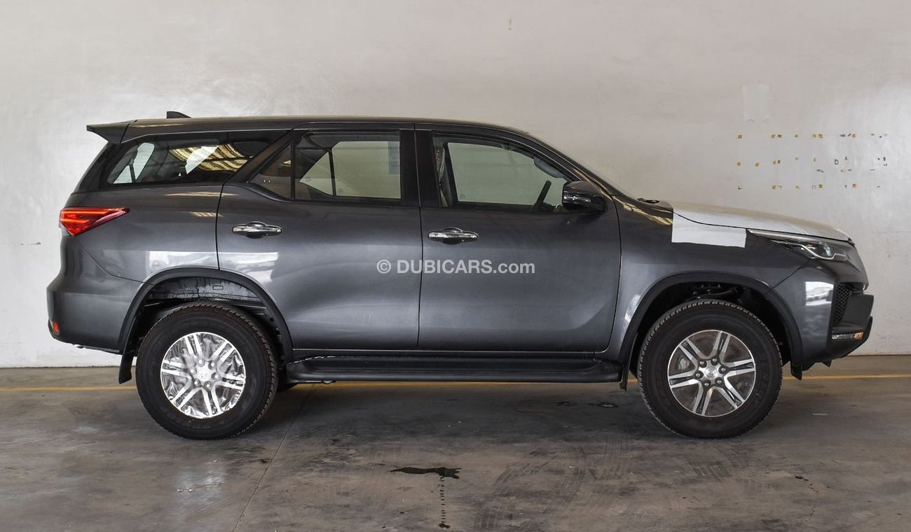 Toyota Fortuner 2023 Toyota Fortuner 4x4 2.7L Low Option Petrol AT - Grey inside chamois - Export Only