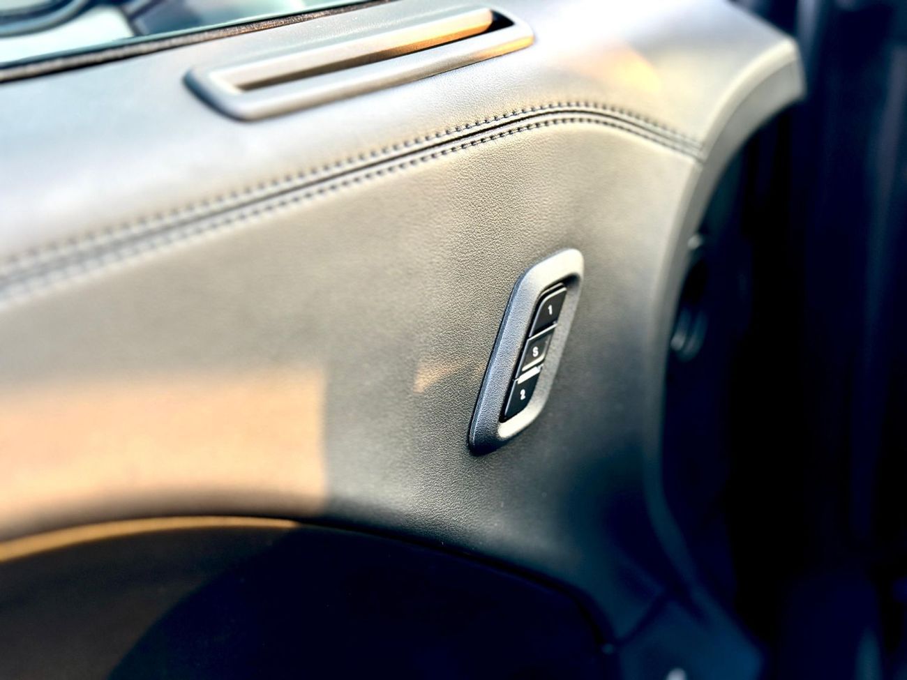 Dodge Challenger R/T Shaker 5.7L (372 HP) | Monthly 1700/- | 0% DP | # 15268 | Ramadan Offer!