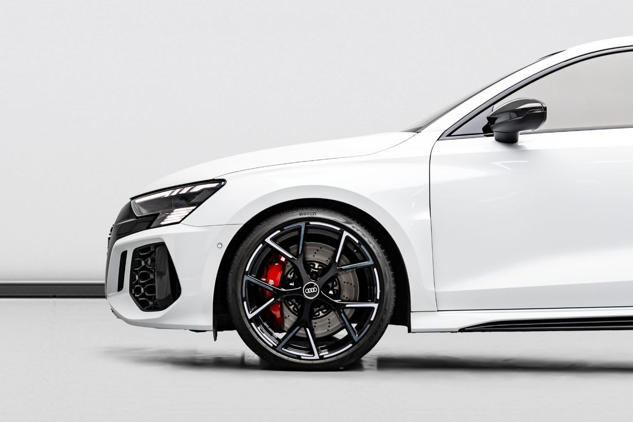 أودي RS3 TFSI quattro 2.5L Sedan