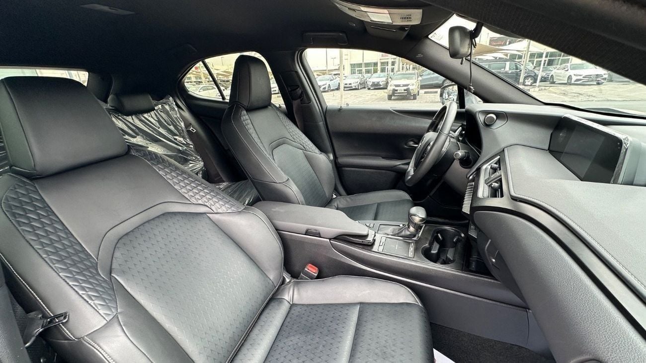 Lexus UX250h STD (NON GCC) Hybrid