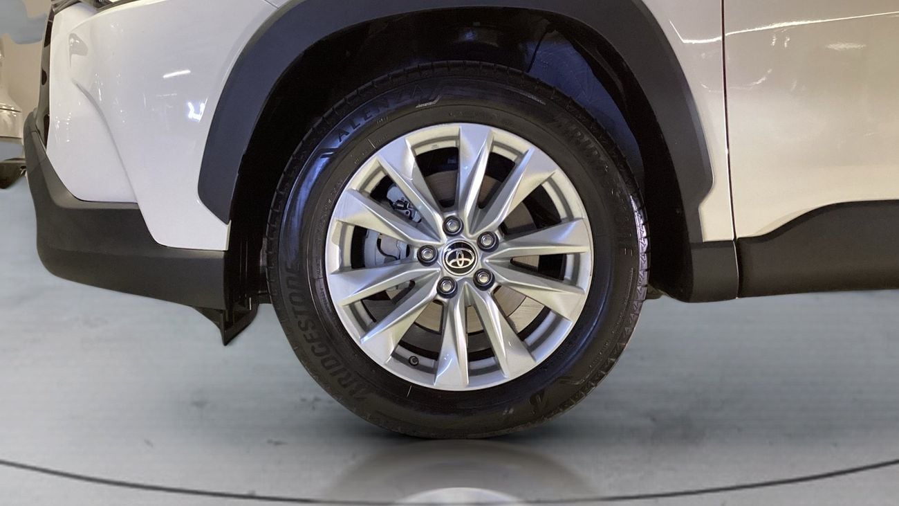 تويوتا كورولا كروس GLI | شامل الضمان | 0 ﺪﻔﻋﺓ ﺃﻮﻟﻯ