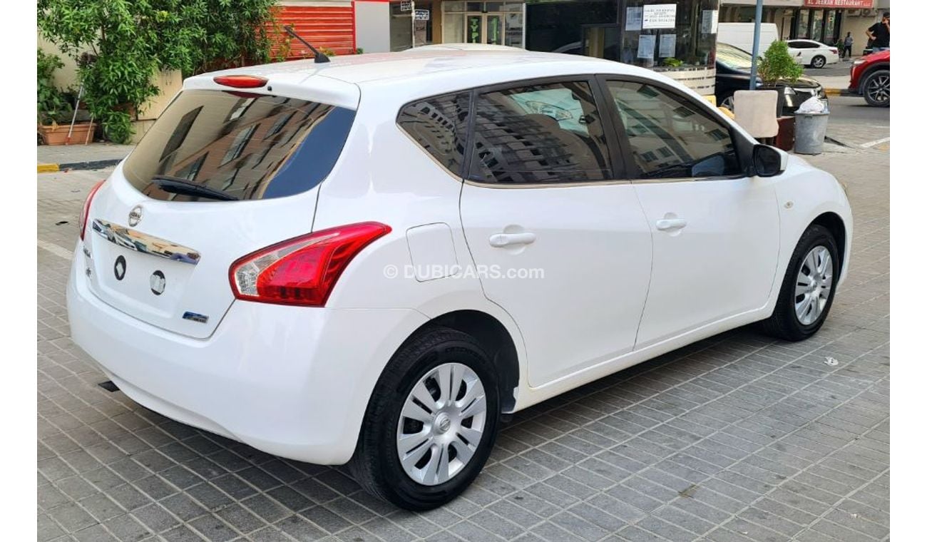 Nissan Tiida 1.6 ENGINE . NISSAN TIIDA  GCC 2016 . EXTRA CLEAN  SINGLE OWNER  . ACCIDENT FREE  . NO FAULTS