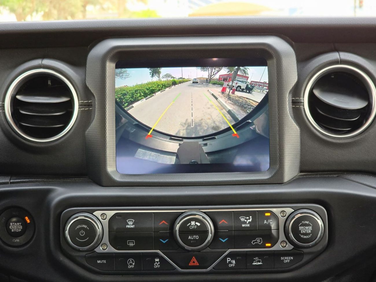 جيب رانجلر Sahara 3.6L A/T (5 Seater)