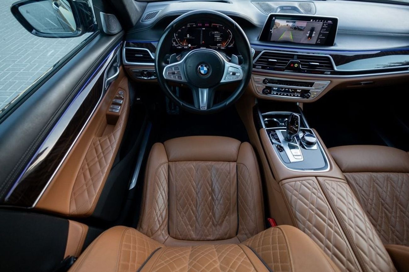 BMW 750Li xDrive 4.4L (523 HP)