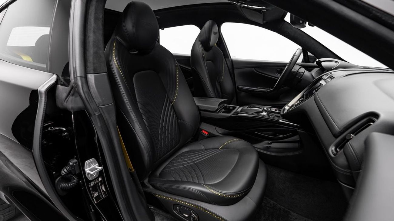 Aston Martin DBX 2021 - GCC - Under Third Party Warranty