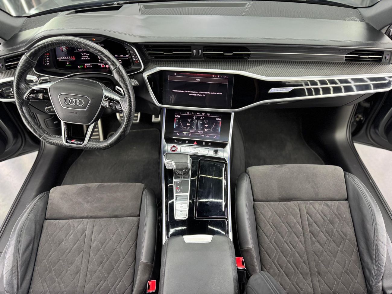 أودي RS6 quattro 4.0L 2021 Audi RS6 Quattro Sportback, Warranty, Carbon Fiber Package, Full Options, 591HP