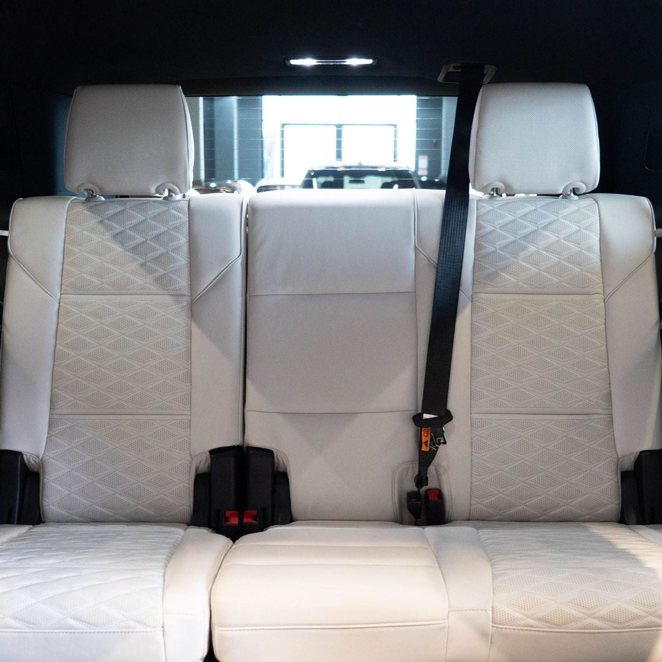 Cadillac Escalade AED 8,432 P.M • 0% Downpayment • Cadillac Escalade Sport Platinum • Agency Warranty