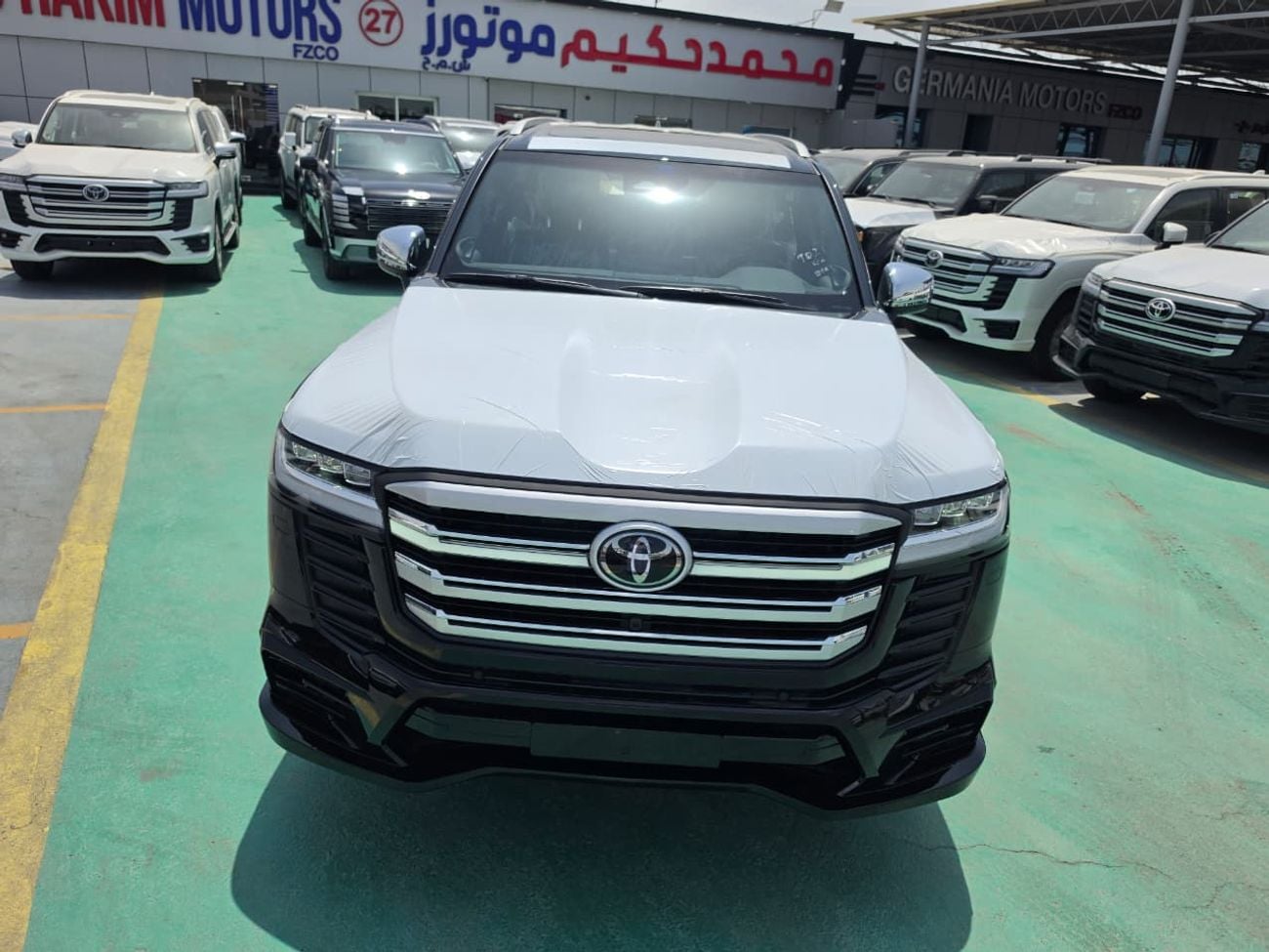تويوتا لاند كروزر Toyota Land Cruiser LC300 VXR Plus 4.0 2026 – Full Option | Black / Black