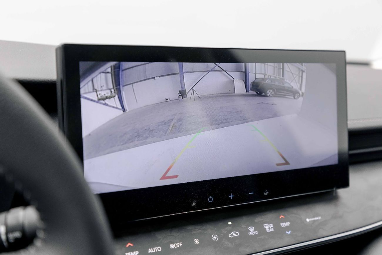 تويوتا كامري Premium 2.5L - Hybrid - White Inside Black | Export Only