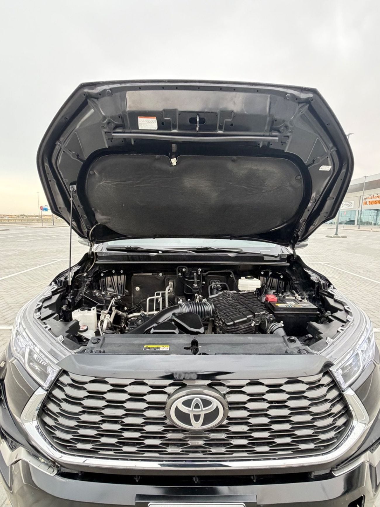 تويوتا إينوفا 2.0L HyCross 7S Hybrid