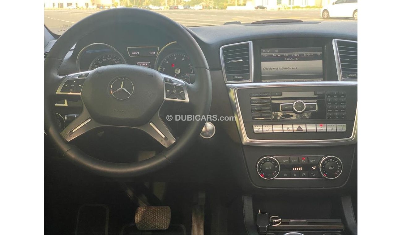 Mercedes-Benz ML 350 AMG Mercedes ML-350 2014 GCC V6 Perfect Condition - Full Option