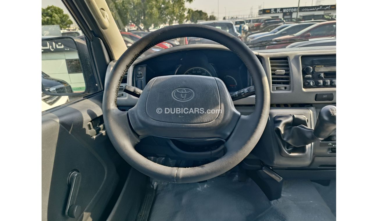 Toyota Hiace V4 / 2.7L /  Manual Gear Box / 13 Seats / Standard Roof (LOT # 32567)